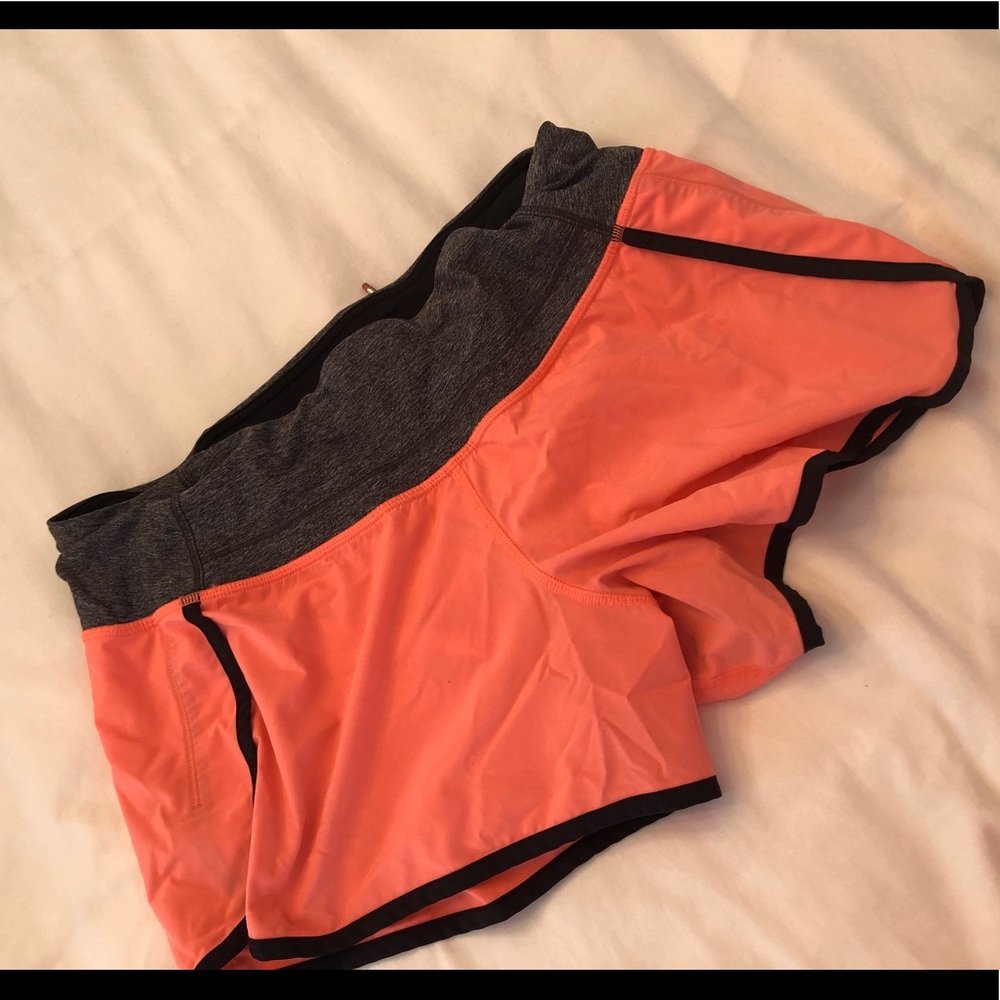 MINT CONDITION ORANGE LULULEMON SHORTS size 8